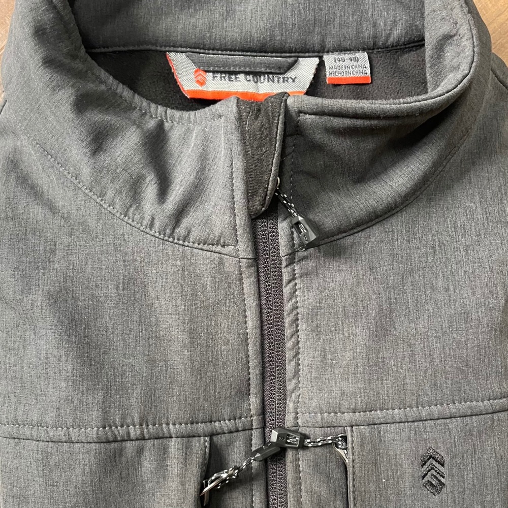 Free Country Mens XL Softshell Jacket Gray Water Resistant Fleece Lined Full Zip